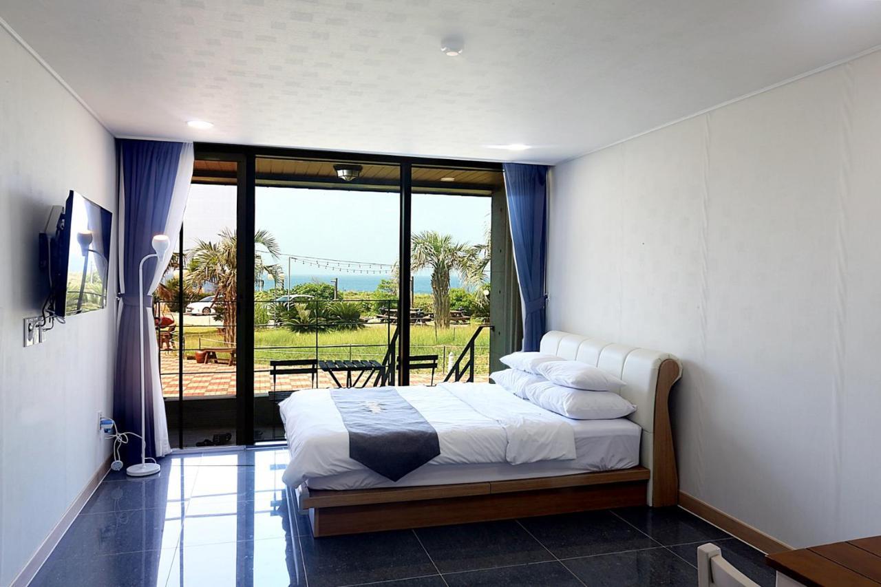 J Raum Resort Seogwipo Bagian luar foto