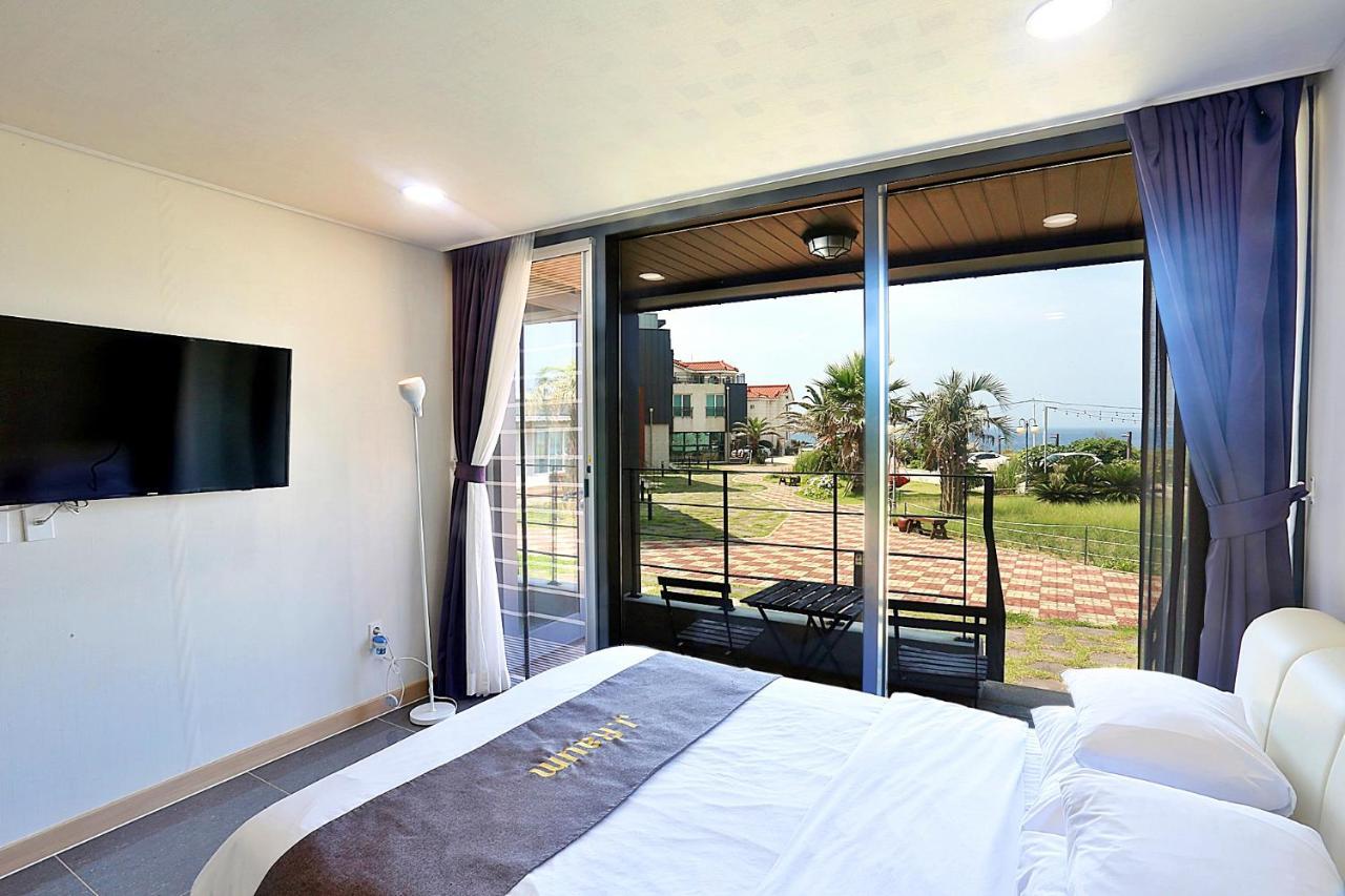 J Raum Resort Seogwipo Bagian luar foto