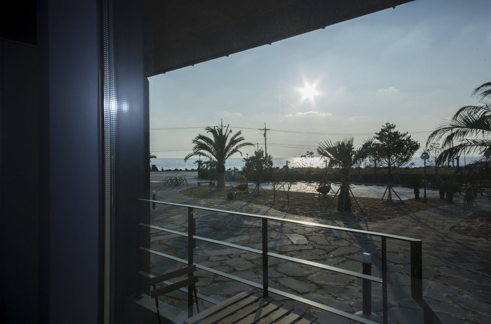 J Raum Resort Seogwipo Bagian luar foto