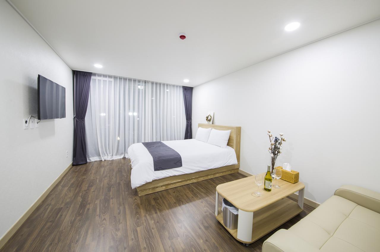 J Raum Resort Seogwipo Bagian luar foto
