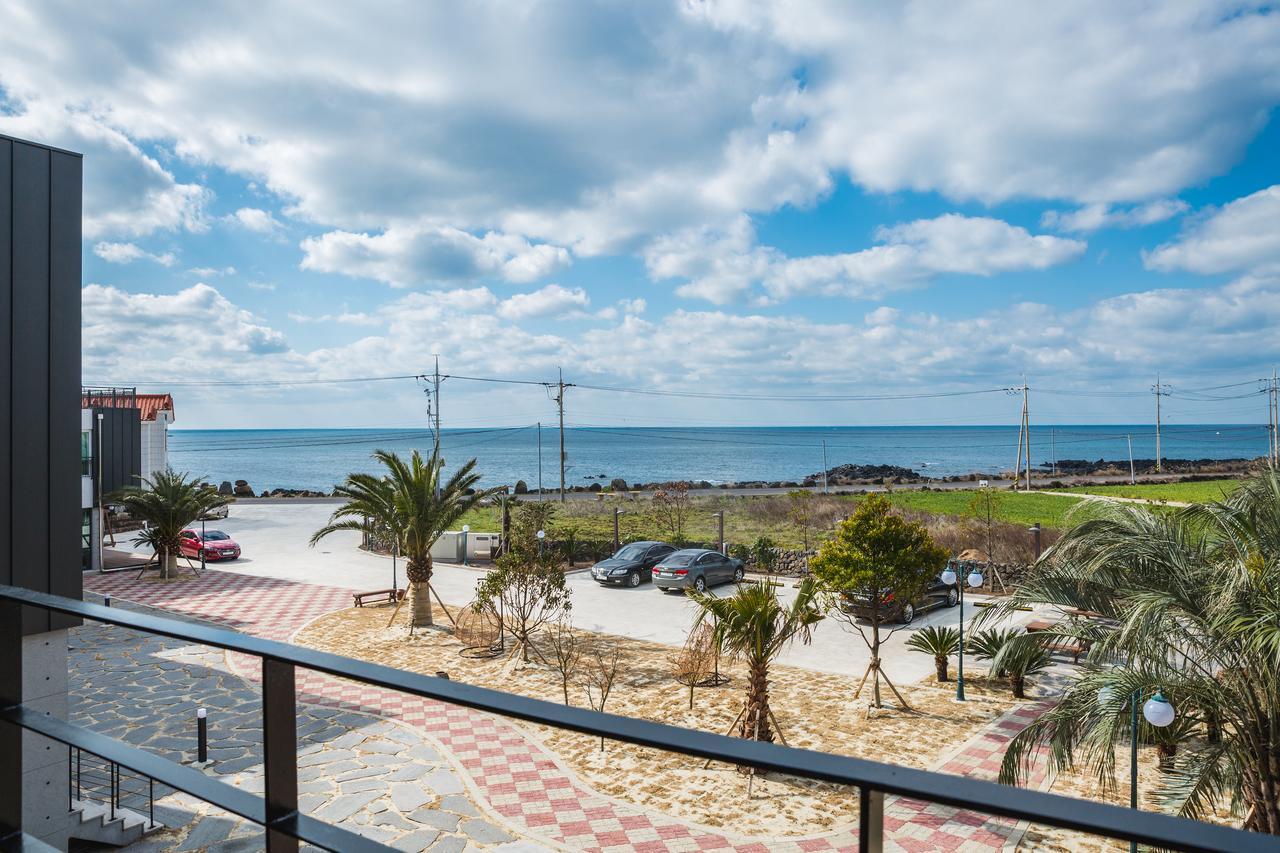 J Raum Resort Seogwipo Bagian luar foto
