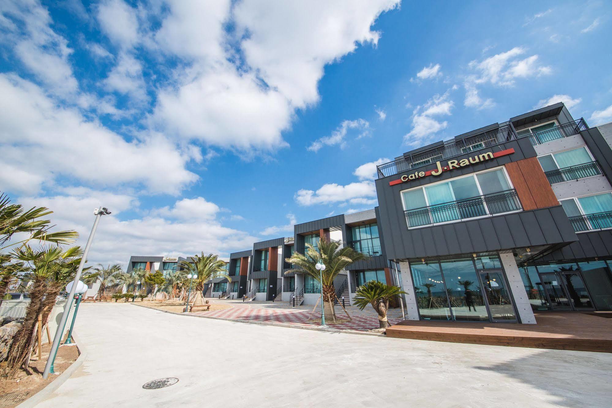 J Raum Resort Seogwipo Bagian luar foto