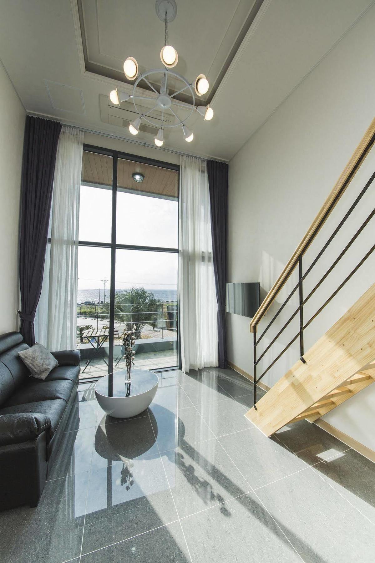 J Raum Resort Seogwipo Bagian luar foto