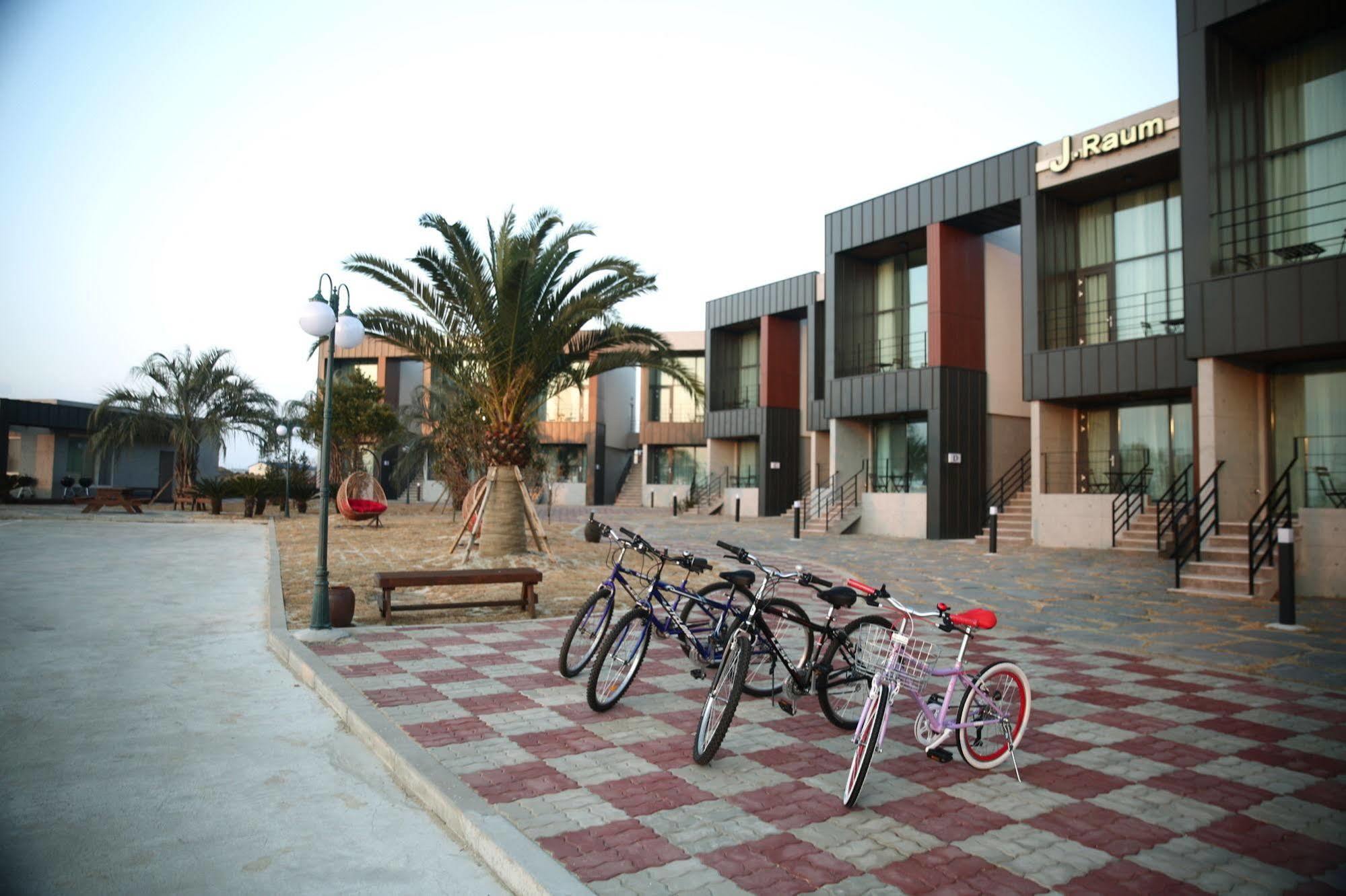 J Raum Resort Seogwipo Bagian luar foto